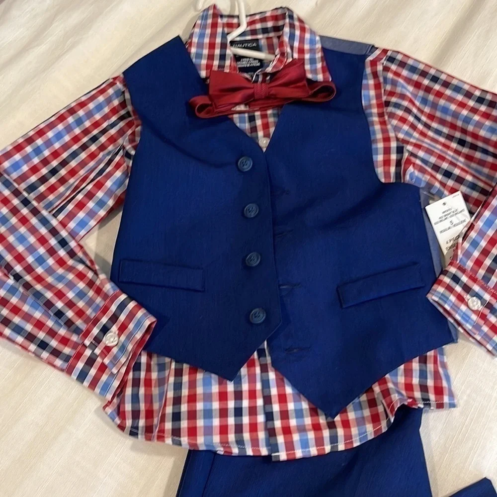 NAUTICA boys 4piece set size 5